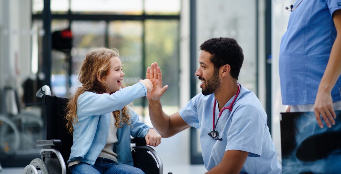 Pediatrics-breathing-disorders-treatment physician greeting pediatric patient